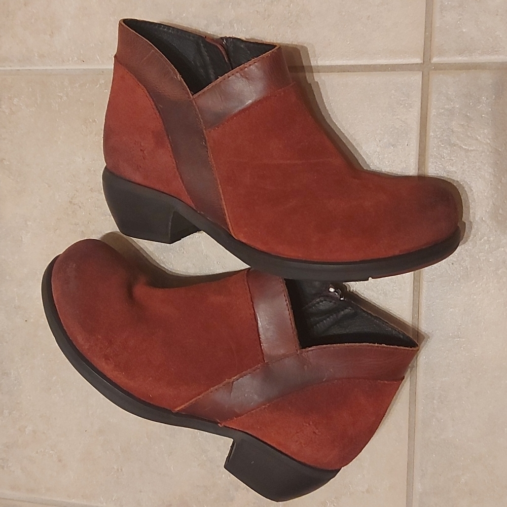 BNWOT Fly London Cognac Oil Suede and Leather Booties Size 5